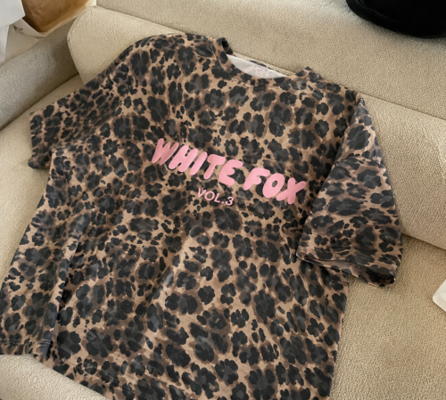 White Fox Women's Leopard Pattern Design Personalized Short Sleeve photo review